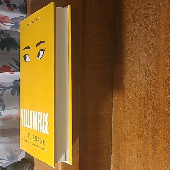 Yellowface by R.F. Kuang Hardcover Book - Picture 4 of 6